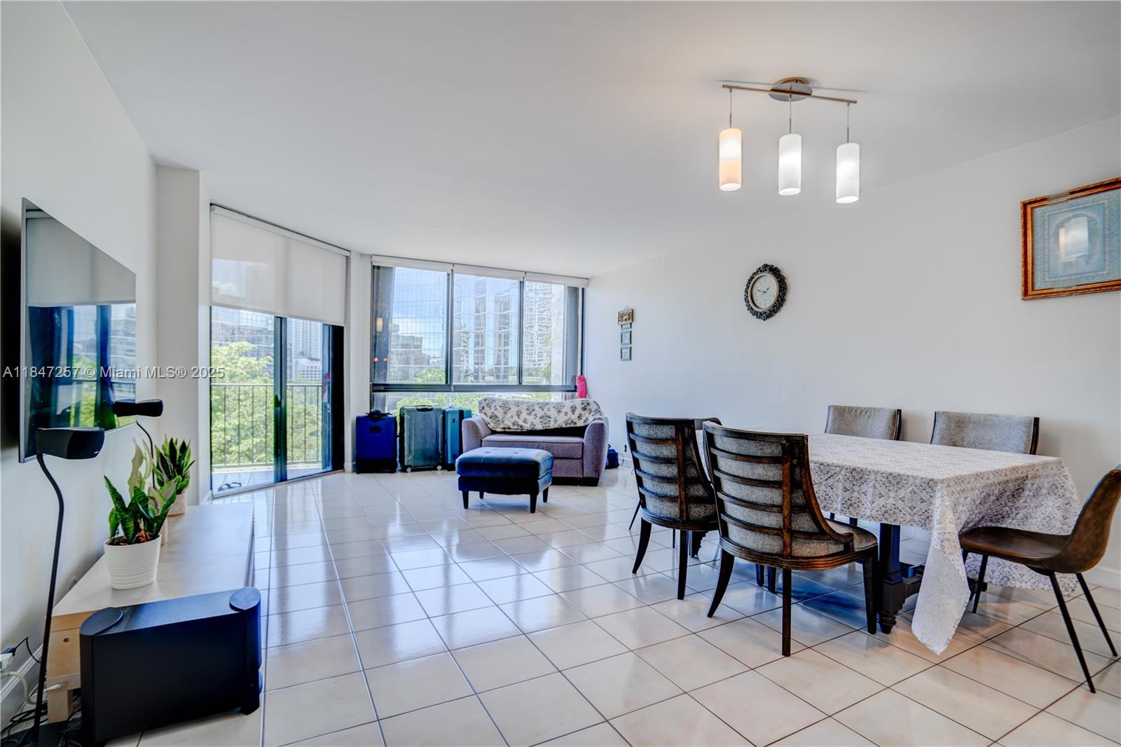 image Brickell Bay One2