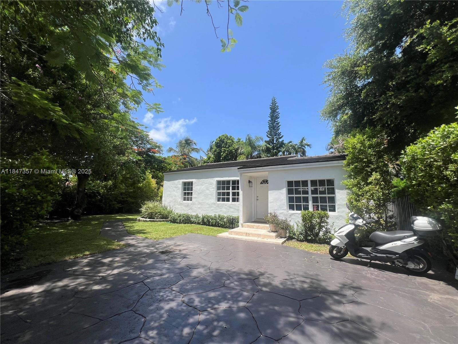 2450 SW 19th Ave #-