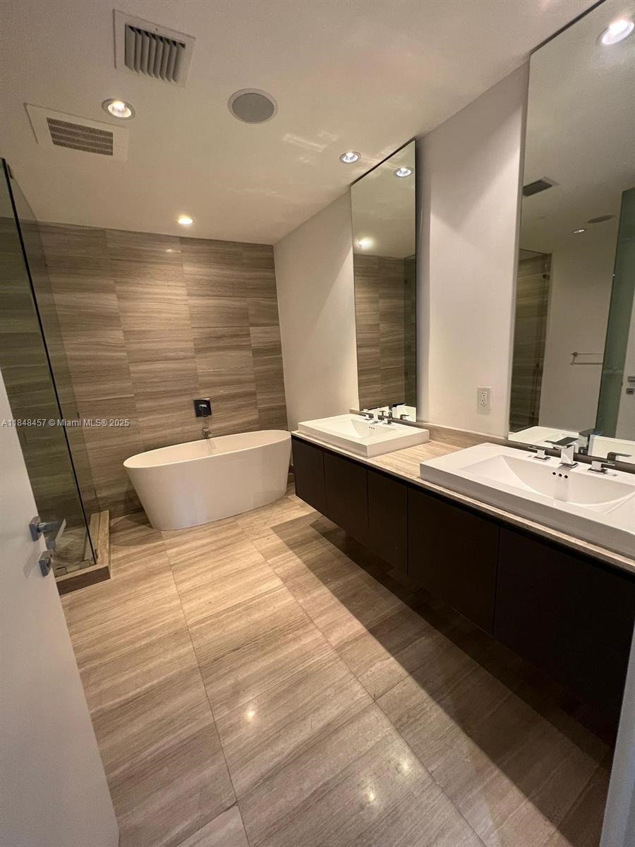image Echo Condo19