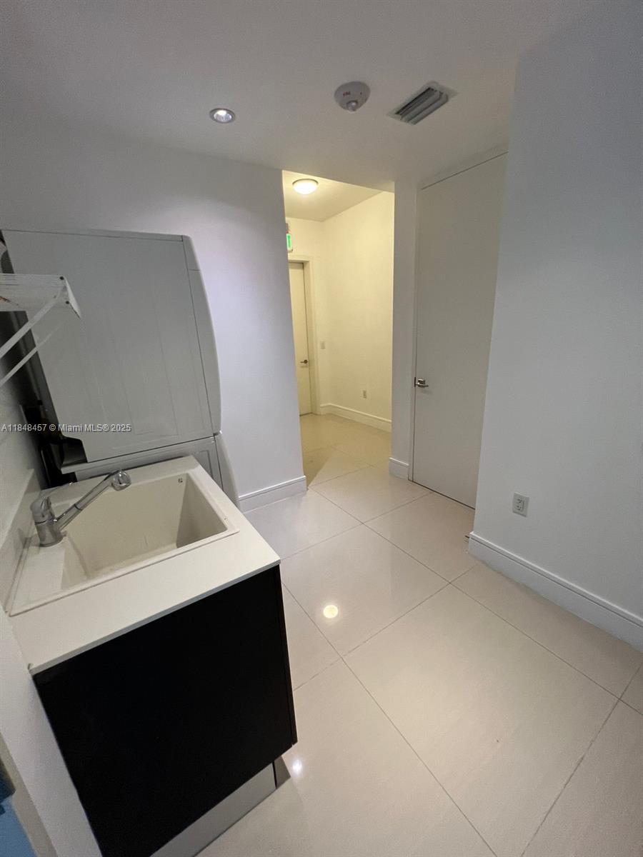 image Echo Condo27