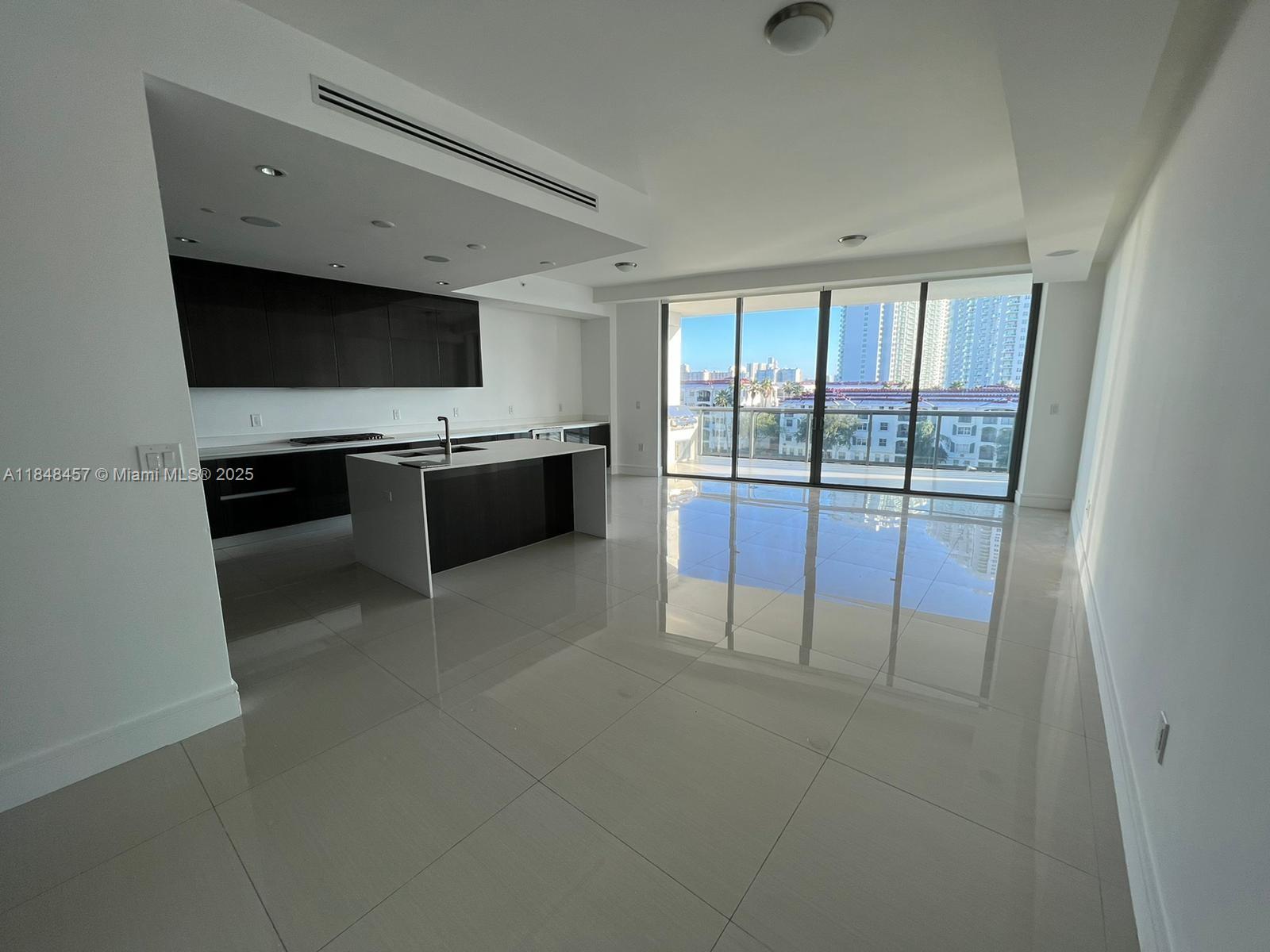 image Echo Condo8