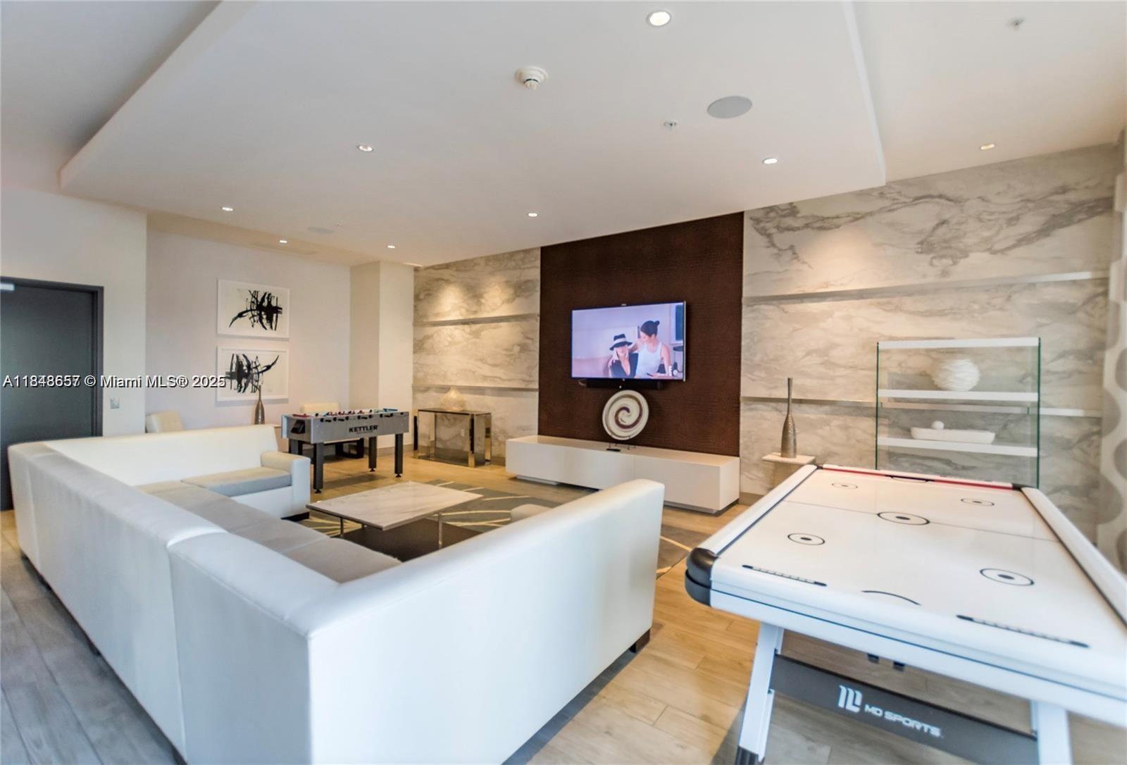 image Nine At Mary Brickell Vil28