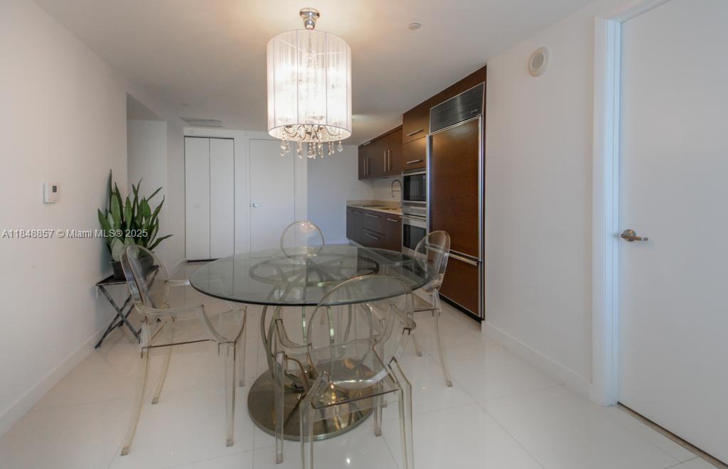 image Icon Brickell9
