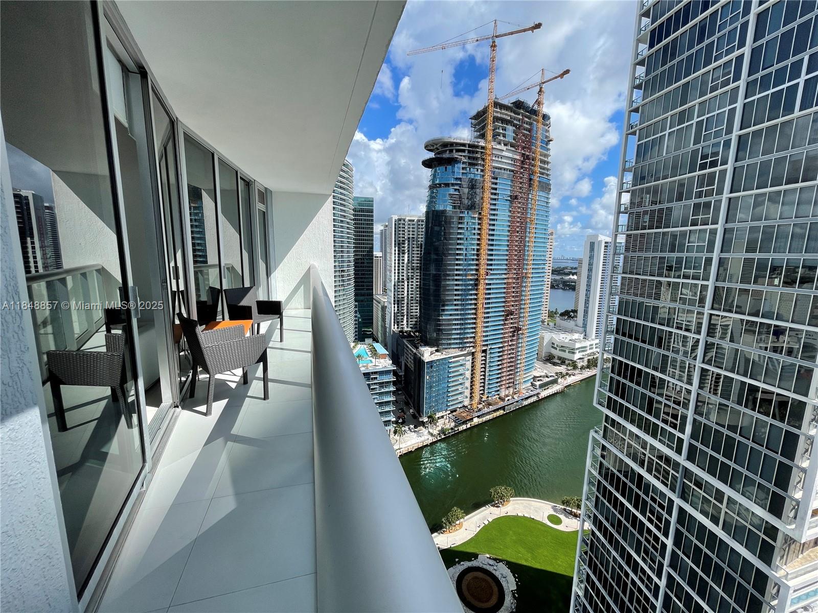 image Icon Brickell14