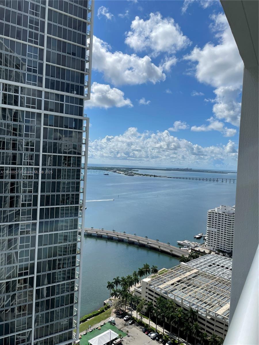 image Icon Brickell15