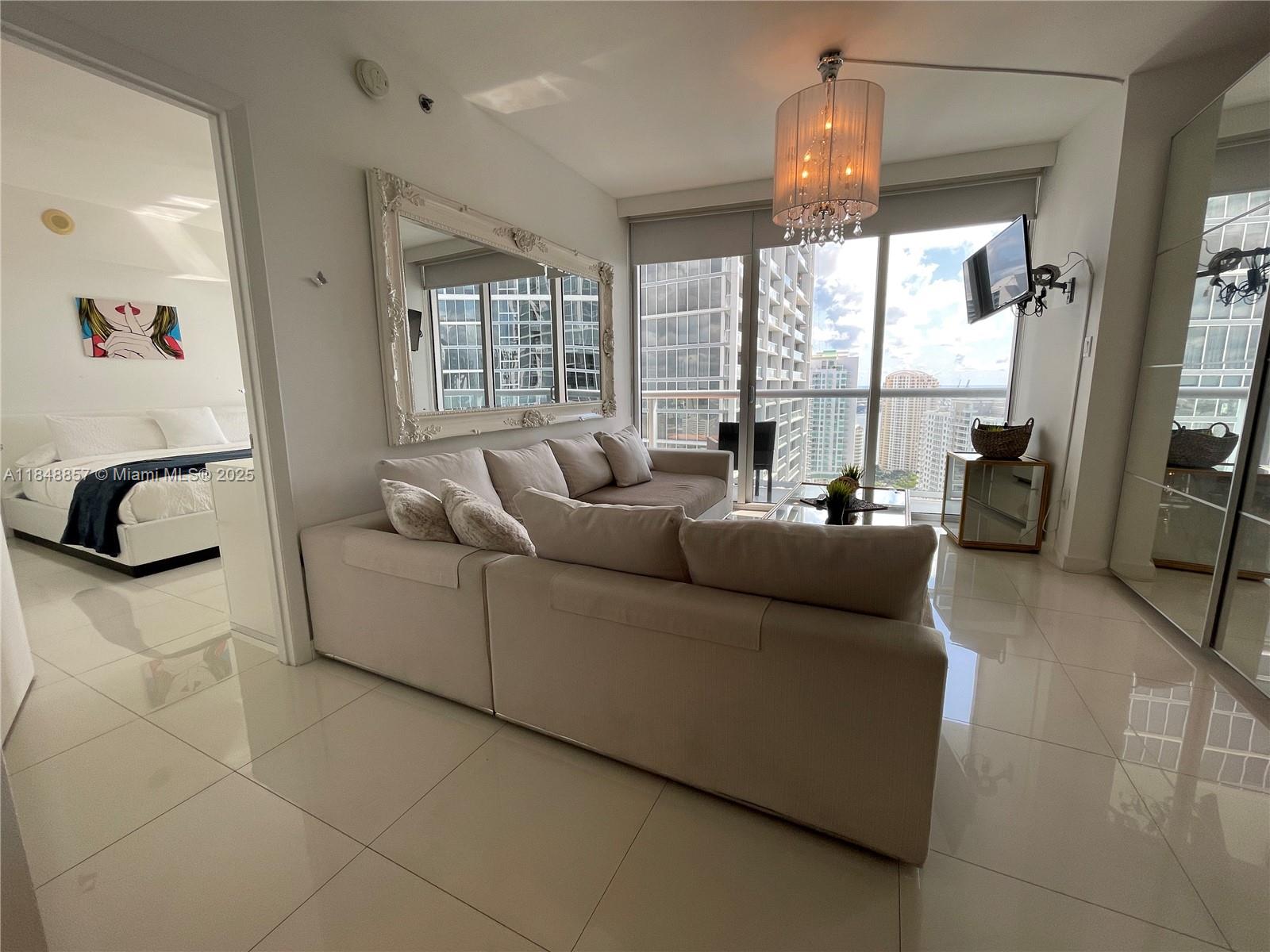 image Icon Brickell6