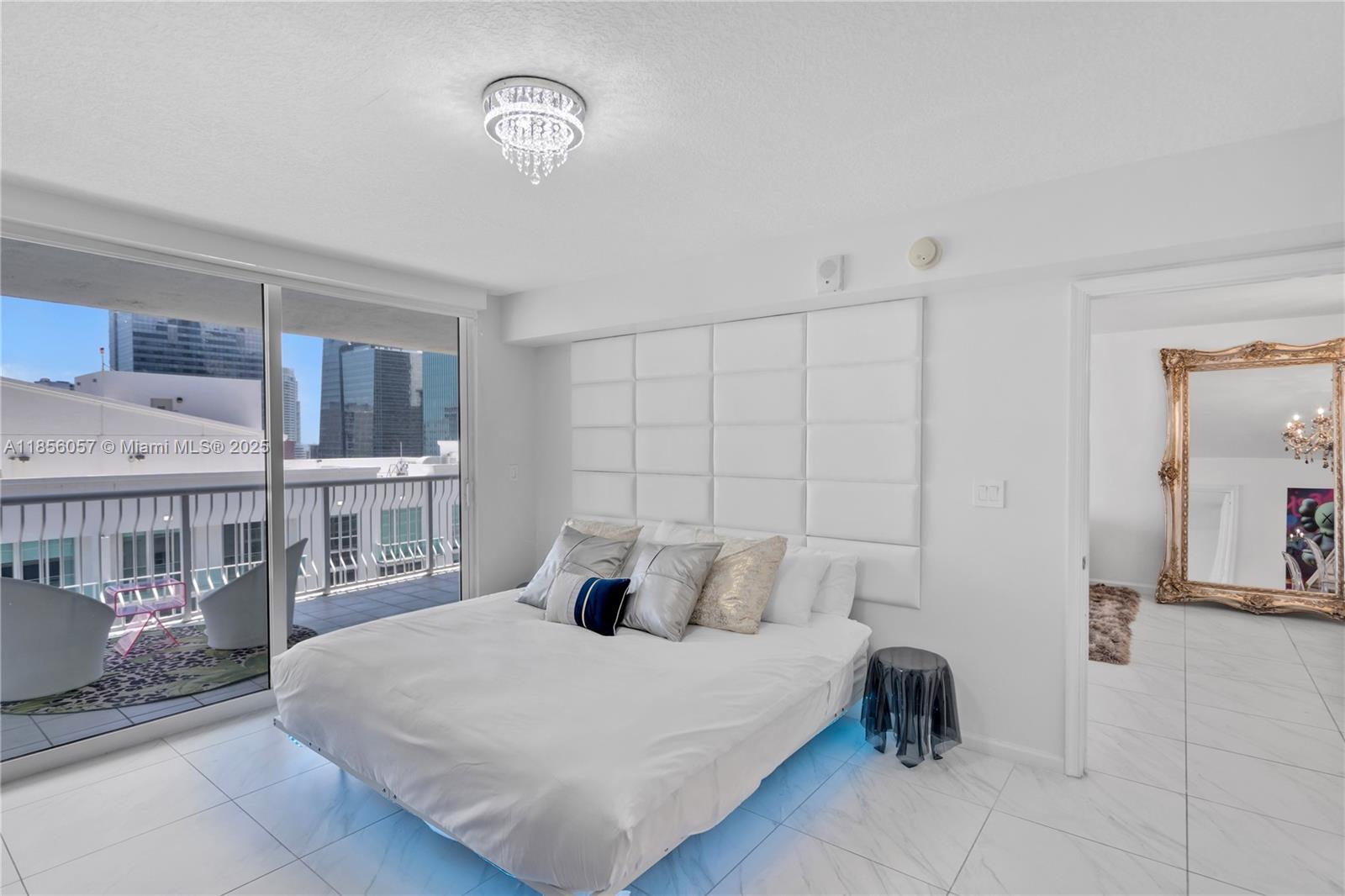 image The Club At Brickell Bay10