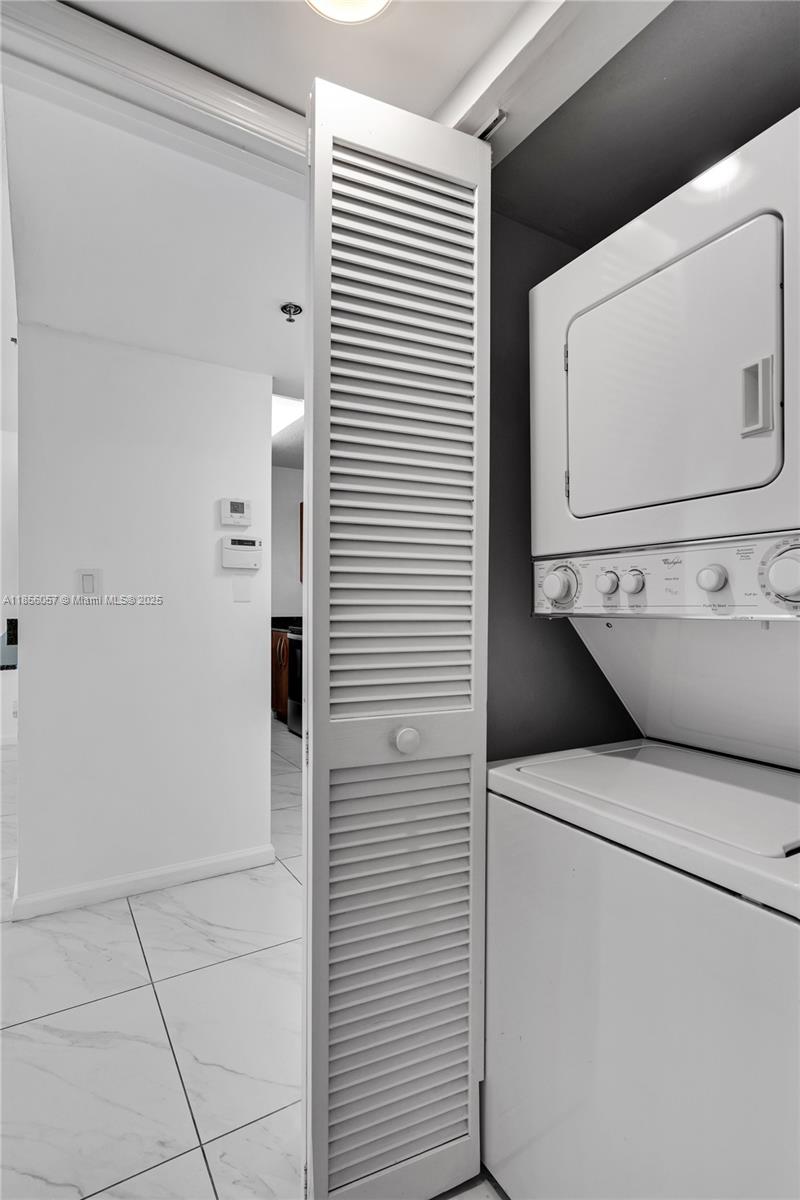 image The Club At Brickell Bay23