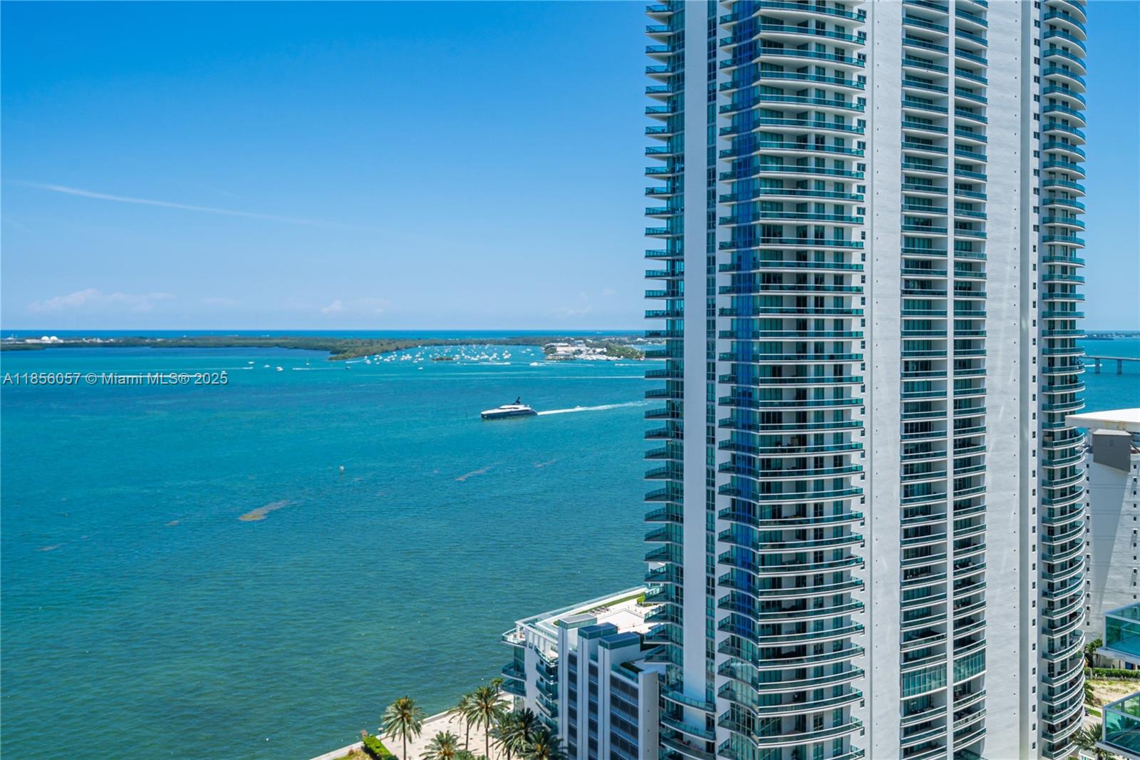 image The Club At Brickell Bay26