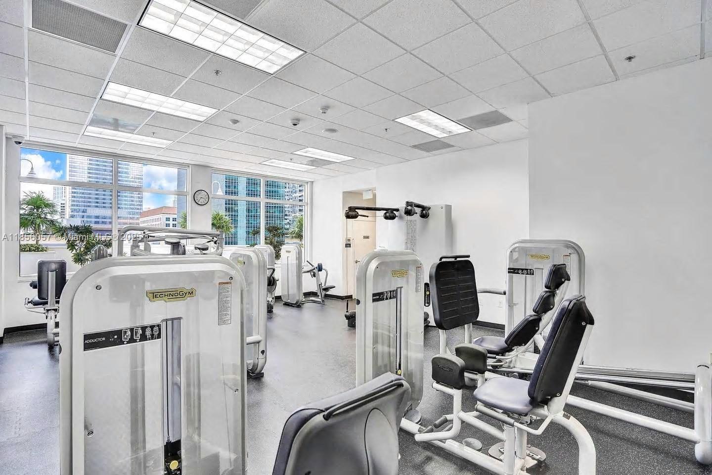 image The Club At Brickell Bay37