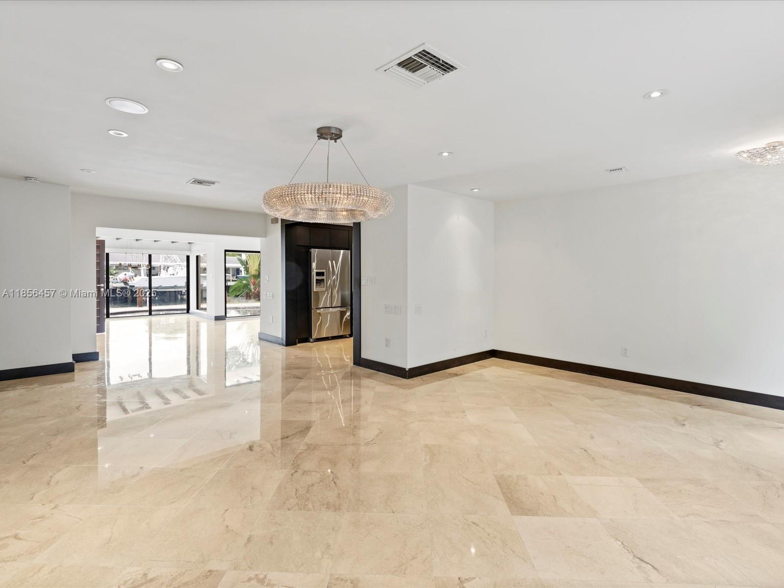 13205 Arch Crk Ter North Miami, FL 33181