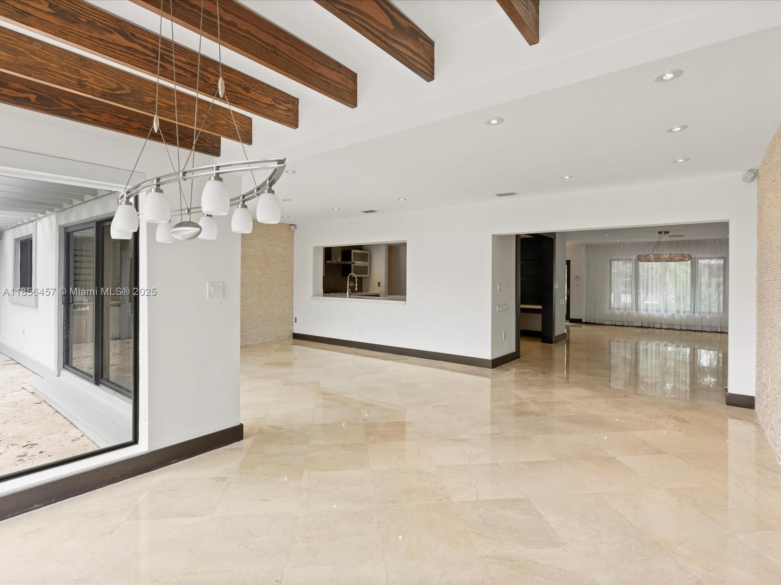 13205 Arch Crk Ter North Miami, FL 33181