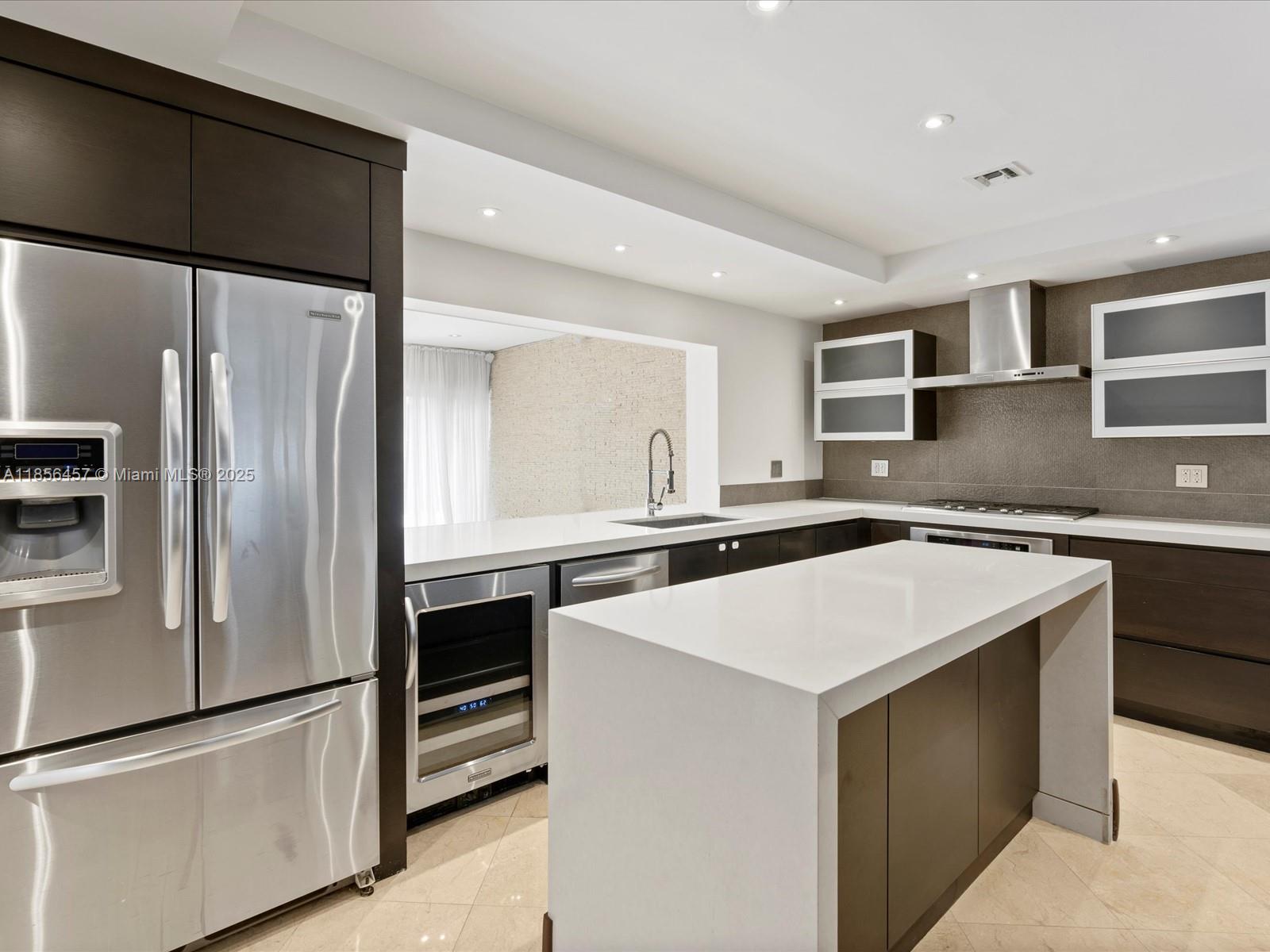 13205 Arch Crk Ter North Miami, FL 33181