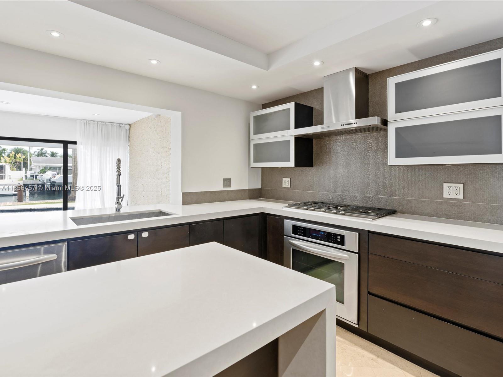 13205 Arch Crk Ter North Miami, FL 33181