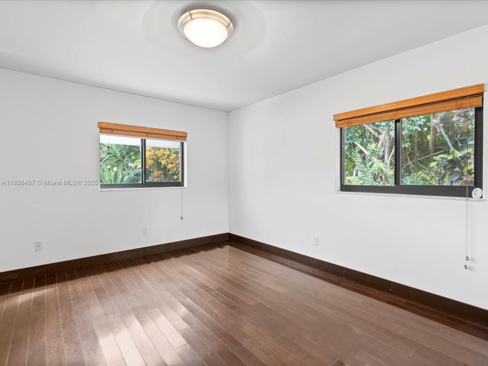 13205 Arch Crk Ter North Miami, FL 33181