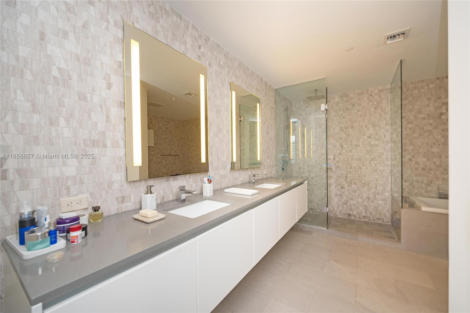 image Reach Condo16