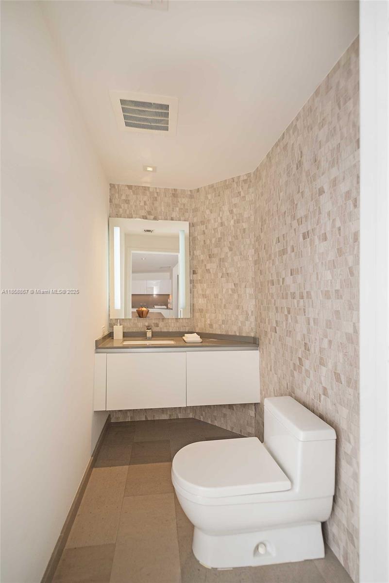 image Reach Condo35