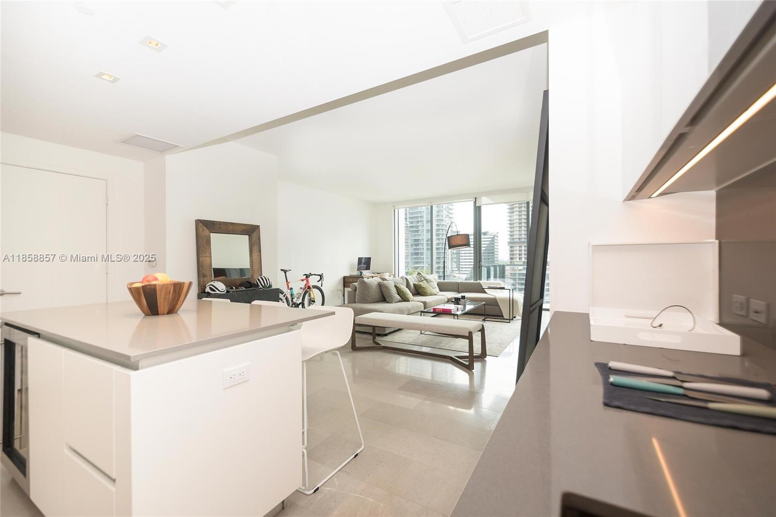 image Reach Condo3