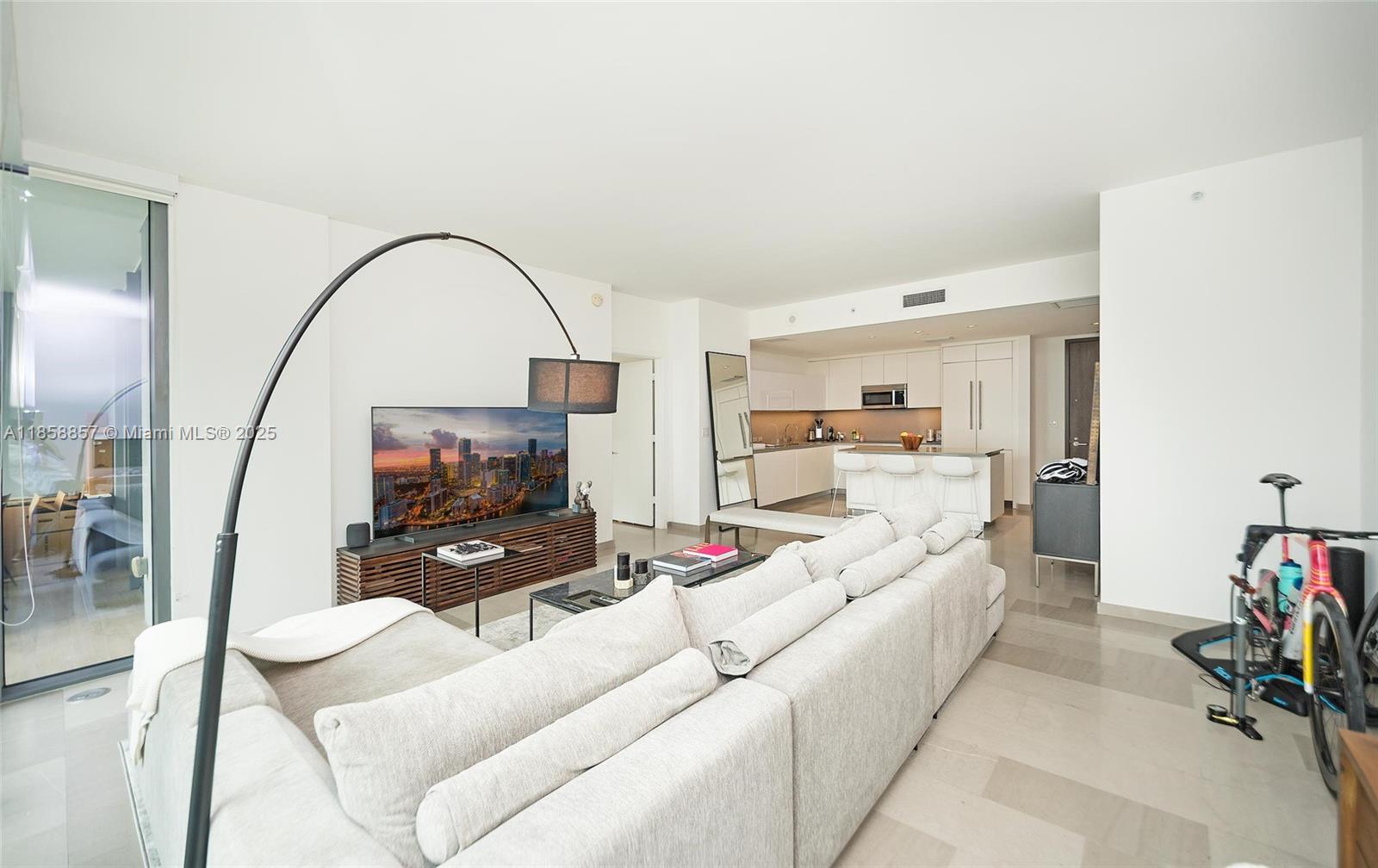 image Reach Condo8