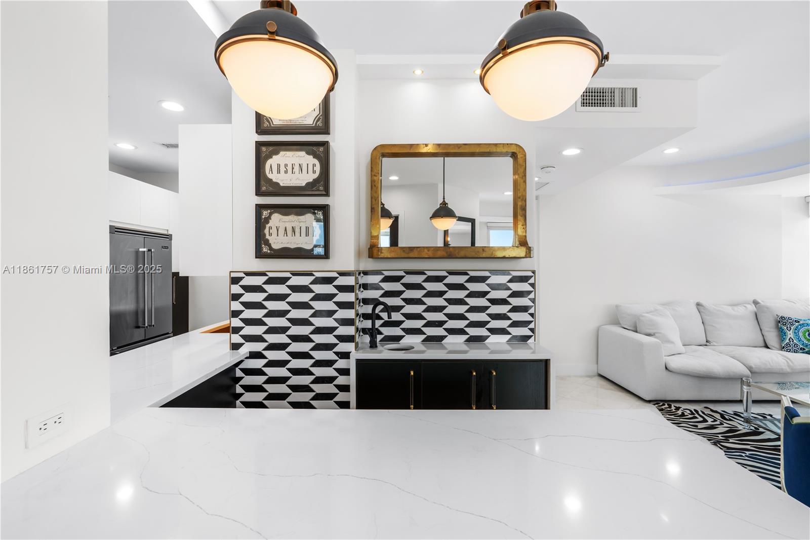 209 N Fort Lauderdale Bch Blvd #17C Fort Lauderdale, FL 33304