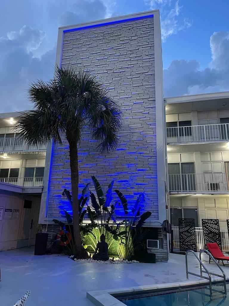 2101 Normandy Dr #308