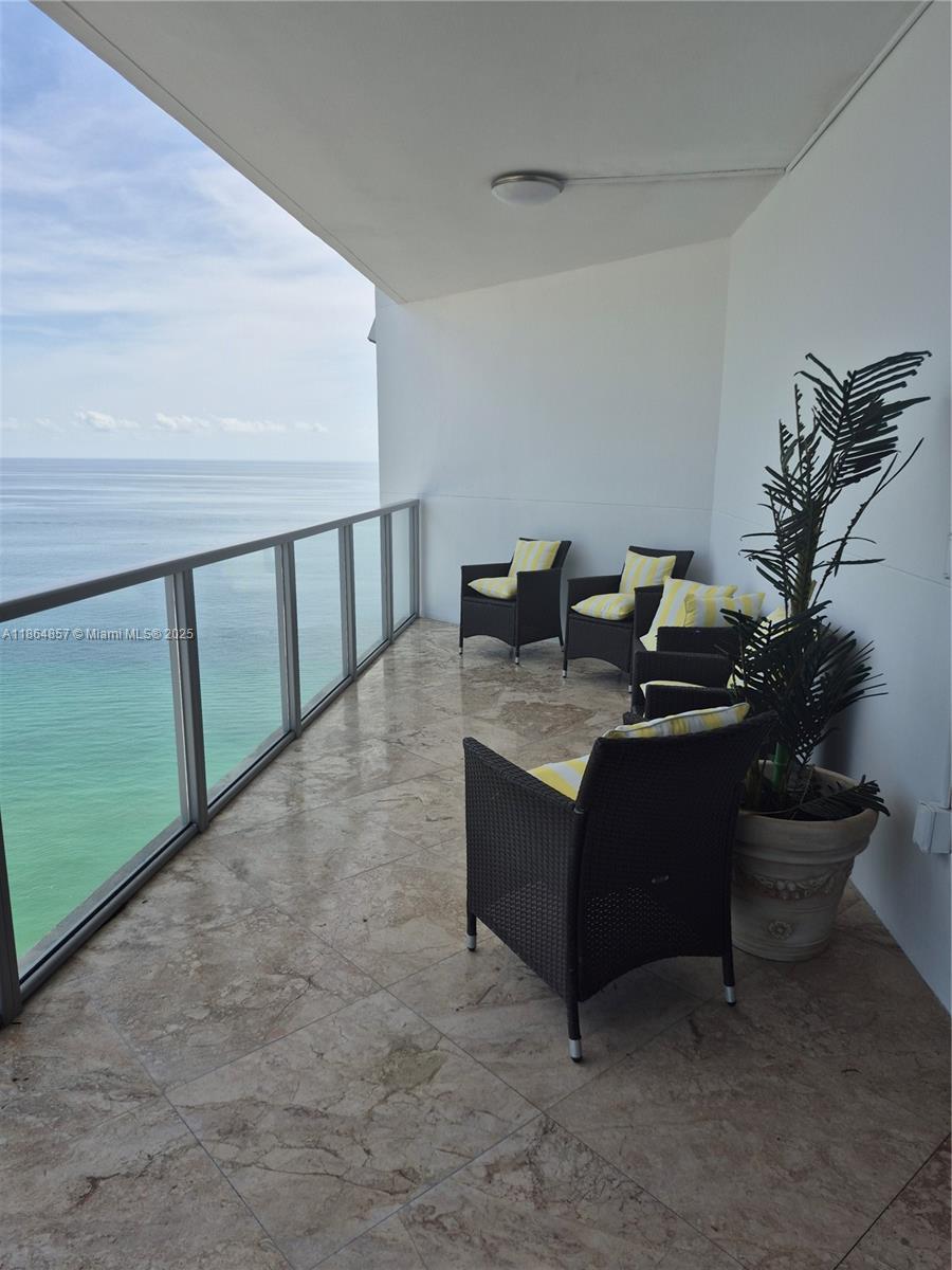 3101 S Ocean Dr #2707 Hollywood, FL 33019