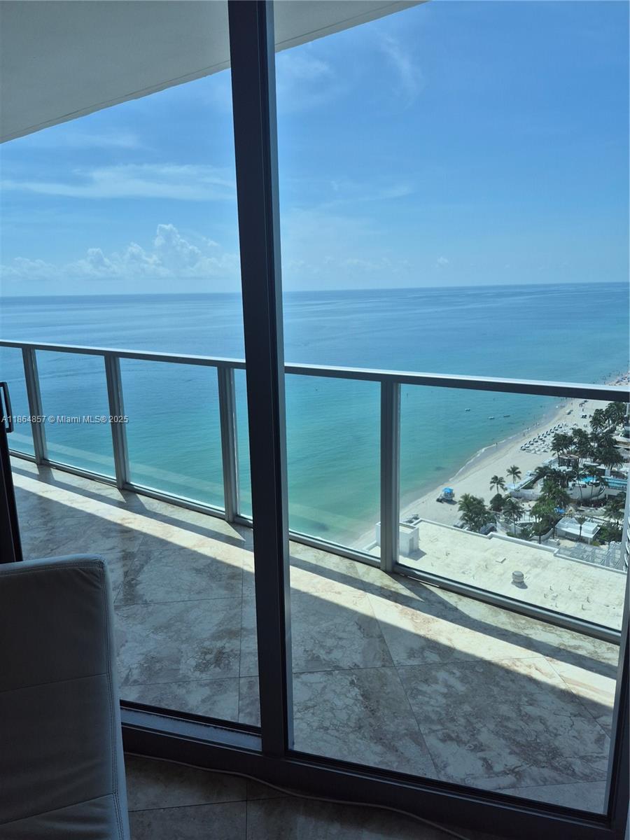 3101 S Ocean Dr #2707 Hollywood, FL 33019