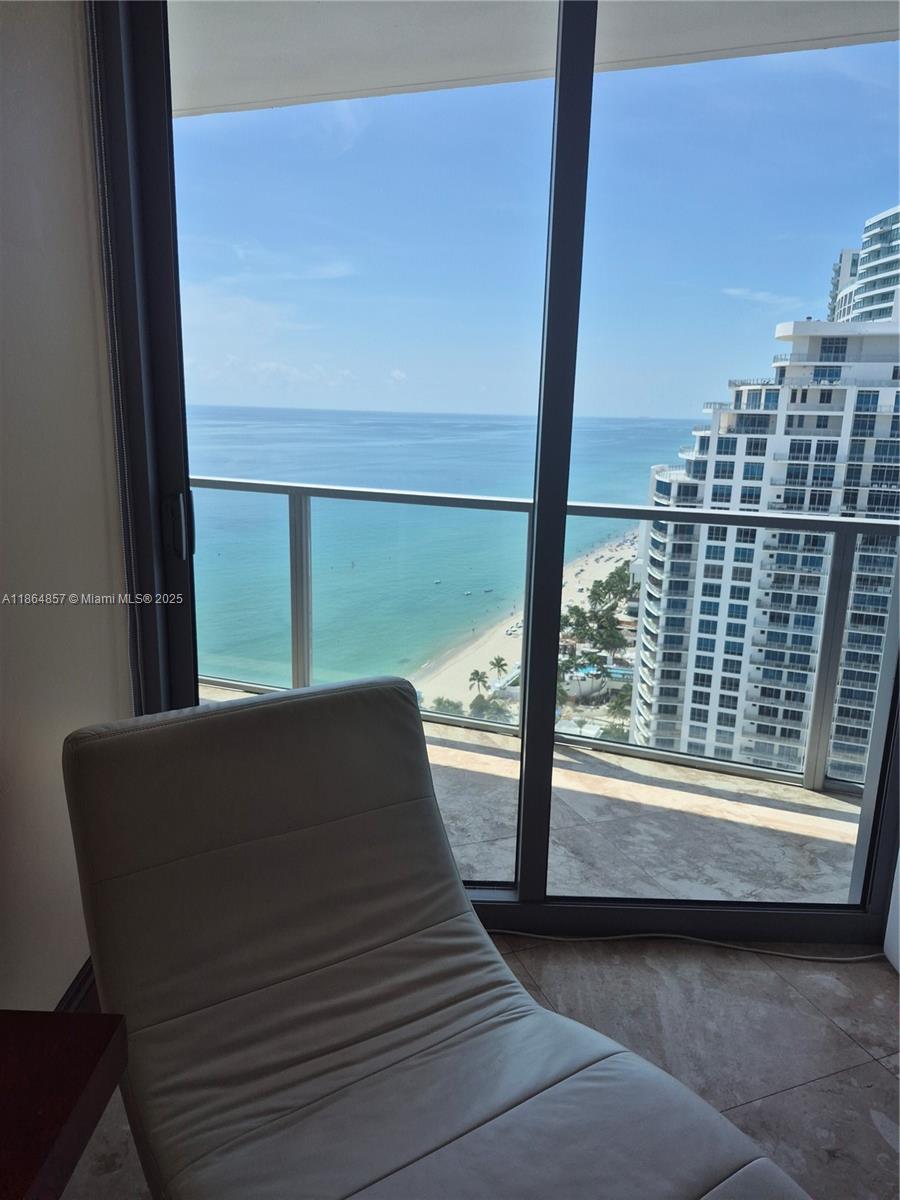 3101 S Ocean Dr #2707 Hollywood, FL 33019