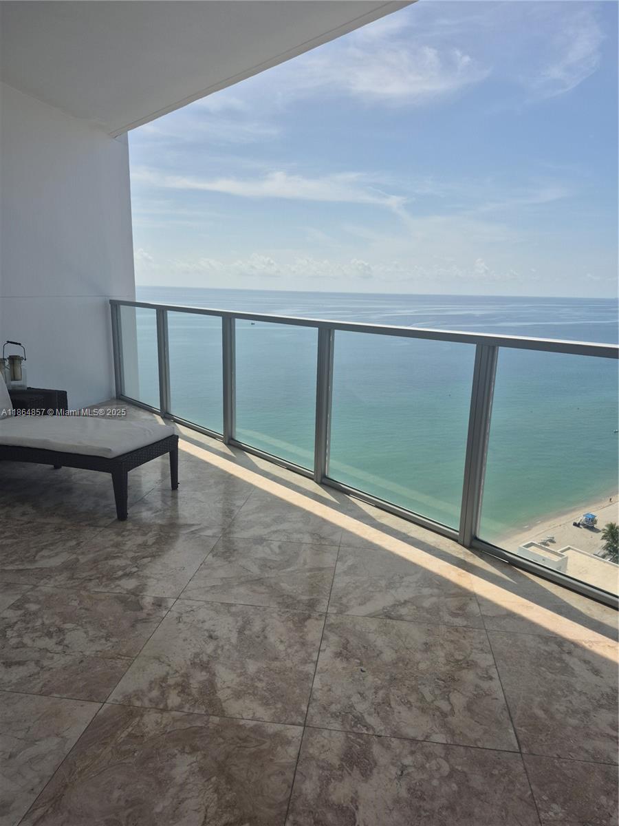 3101 S Ocean Dr #2707 Hollywood, FL 33019