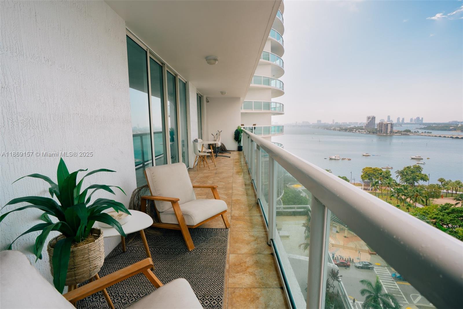 1800 N Bayshore Dr #1412