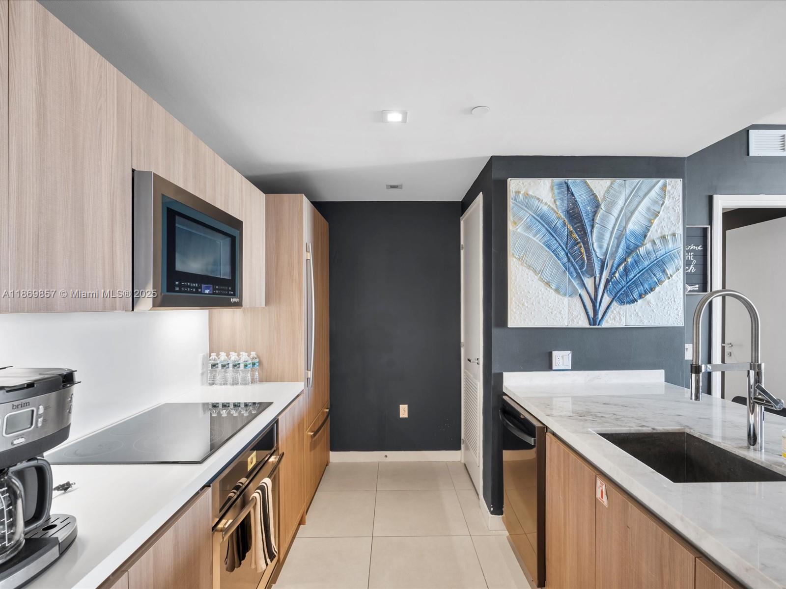 401 N Birch Rd #603