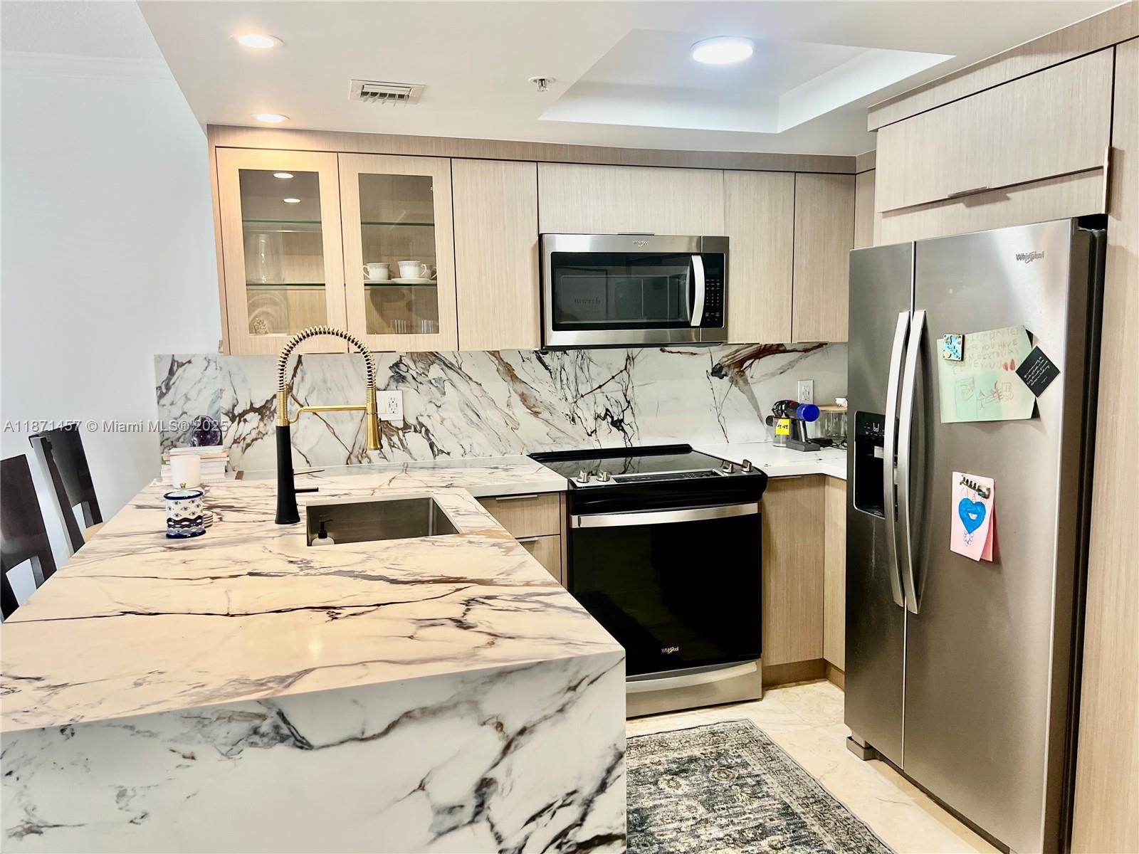 2951 S Bayshore Dr #913