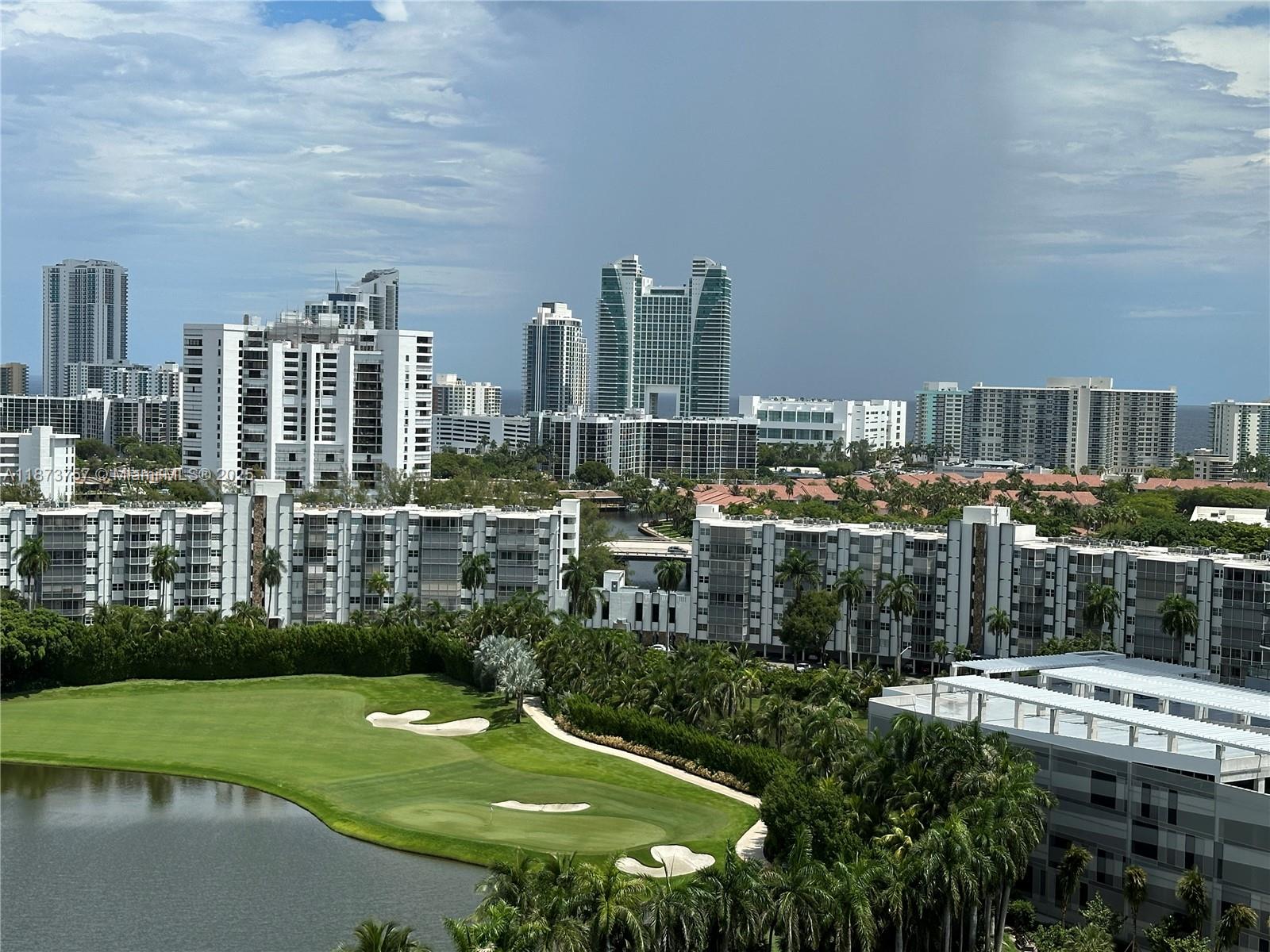 image Duo Condominium East11
