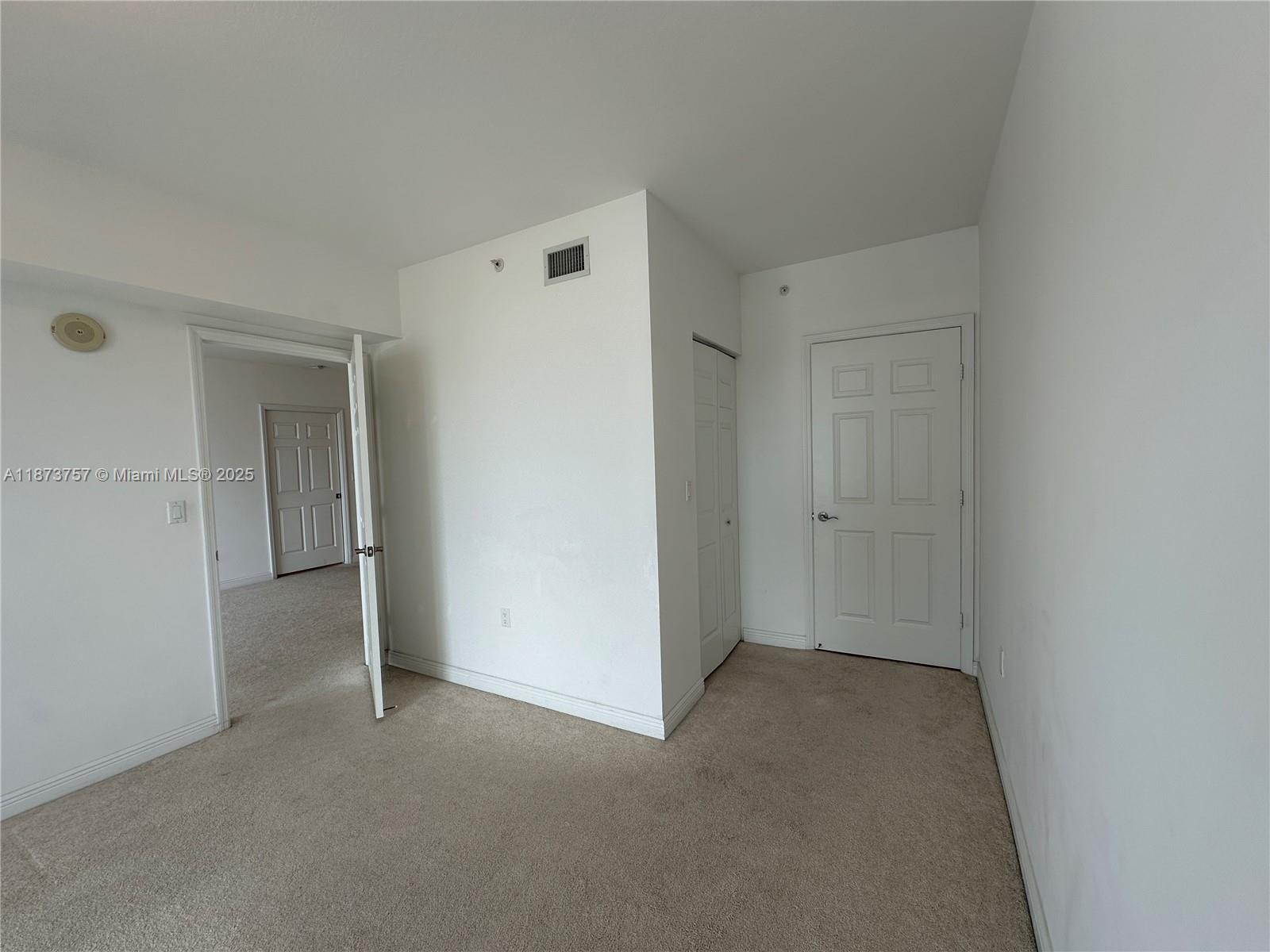 image Duo Condominium East13