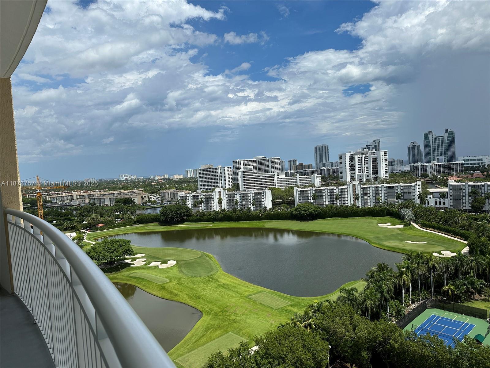 image Duo Condominium East1