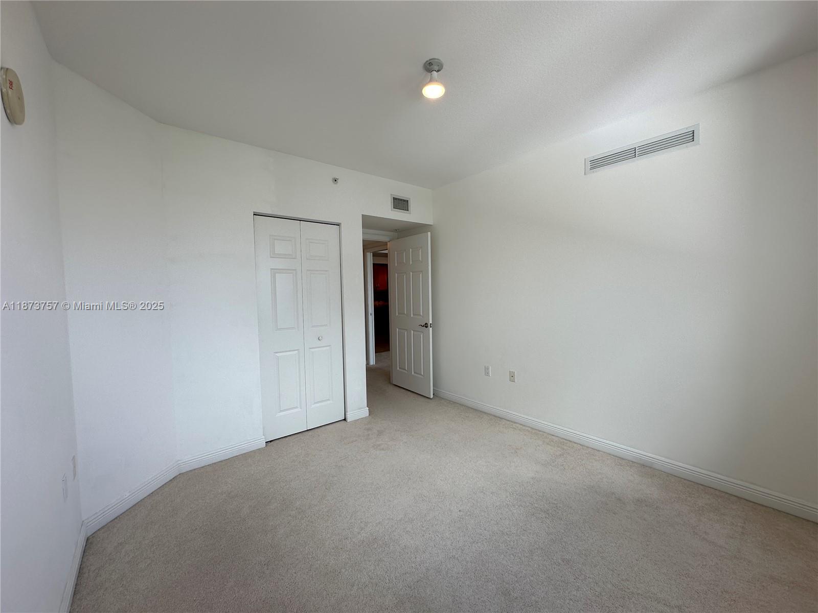 image Duo Condominium East20