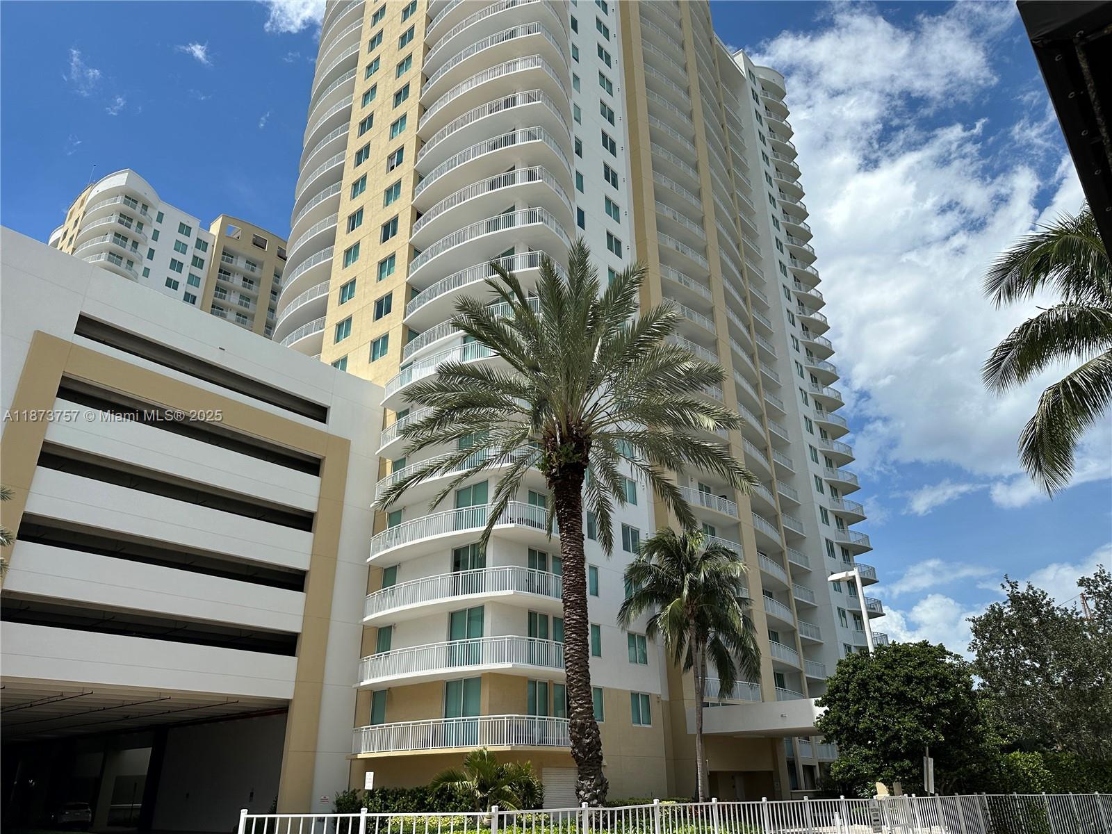 image Duo Condominium East26