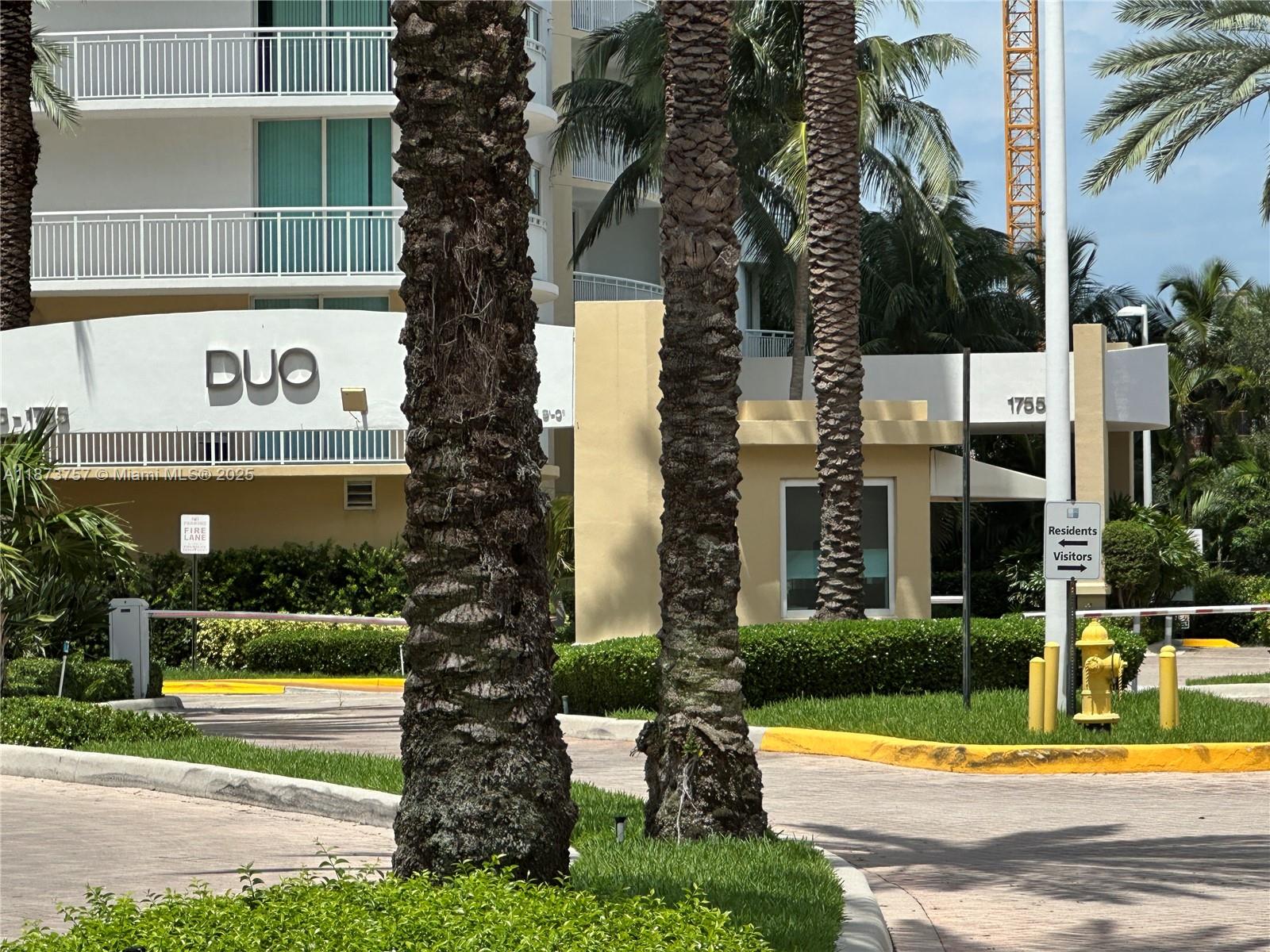 image Duo Condominium East30