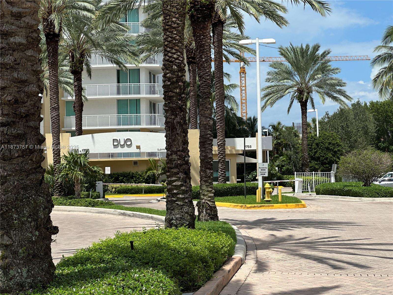image Duo Condominium East32