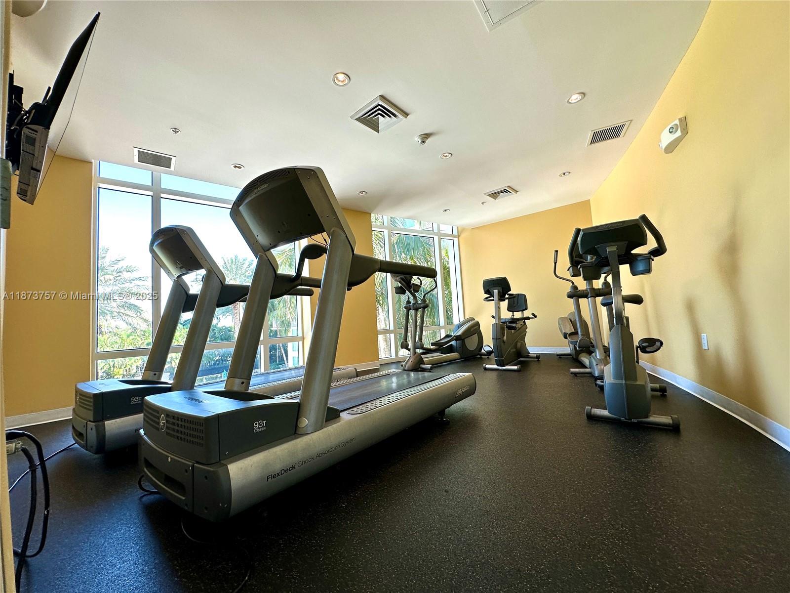 image Duo Condominium East37