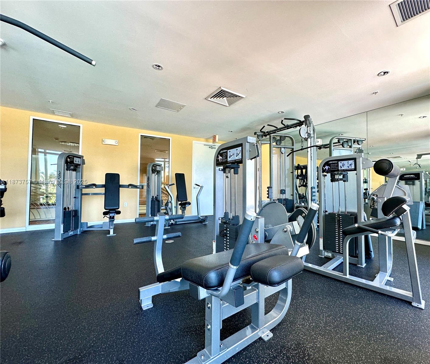 image Duo Condominium East39