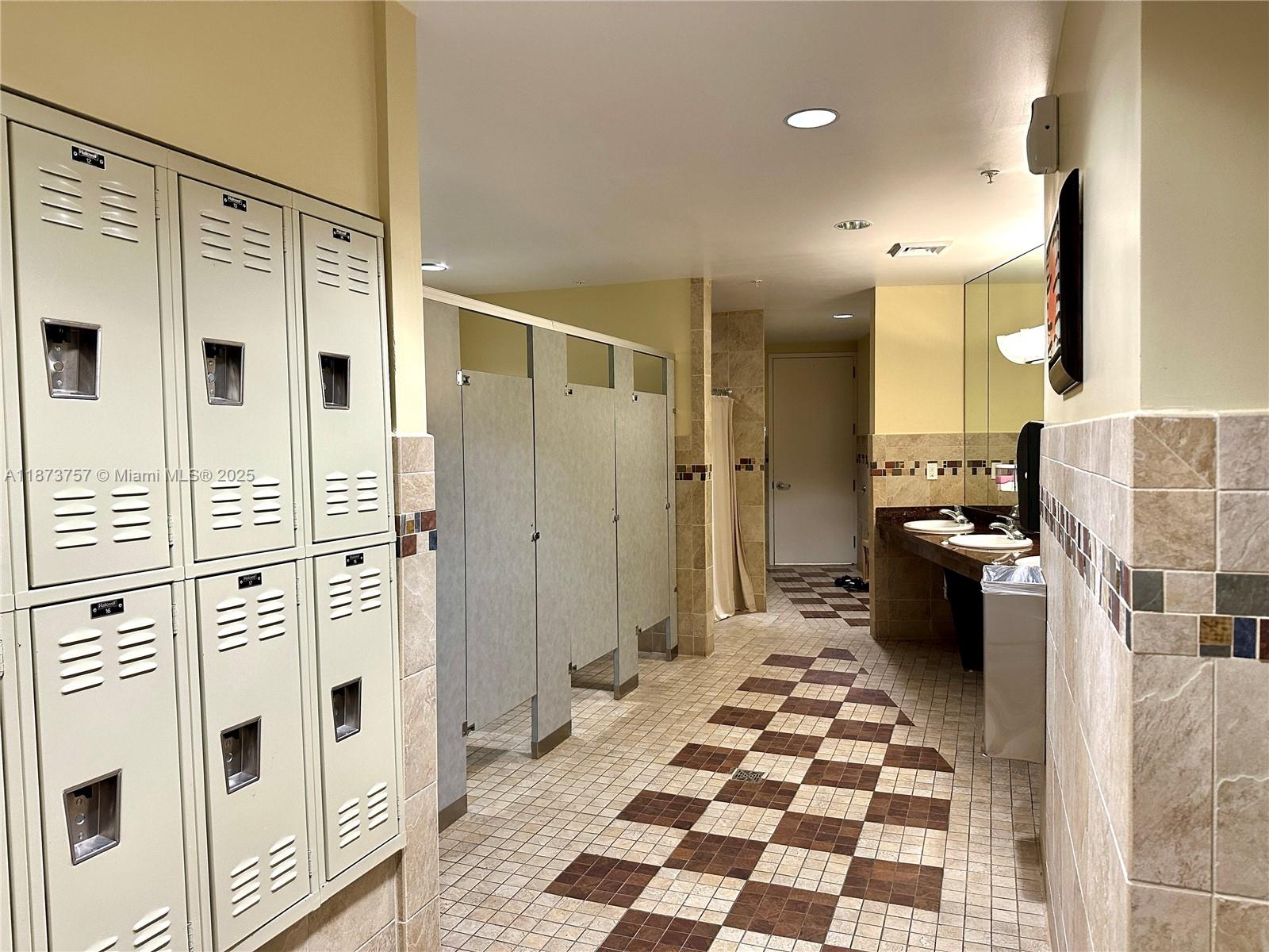 image Duo Condominium East41