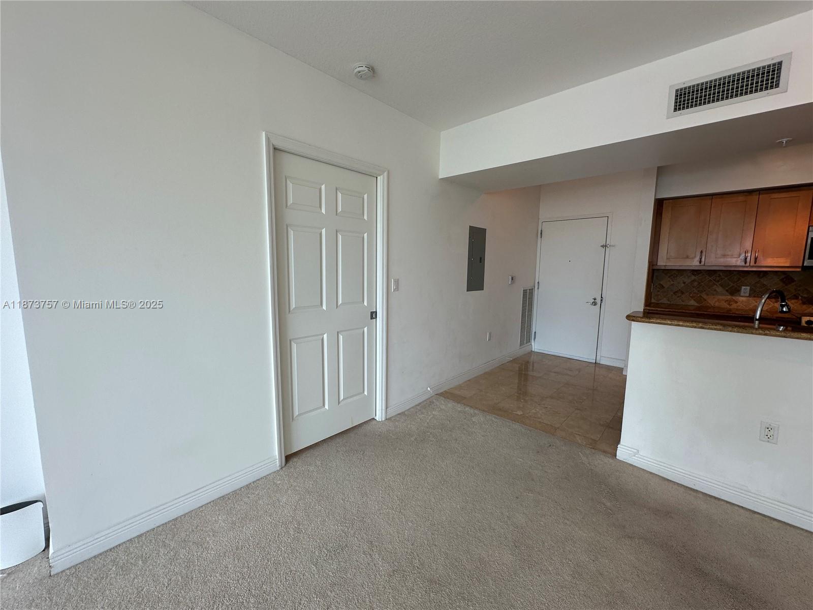 image Duo Condominium East7