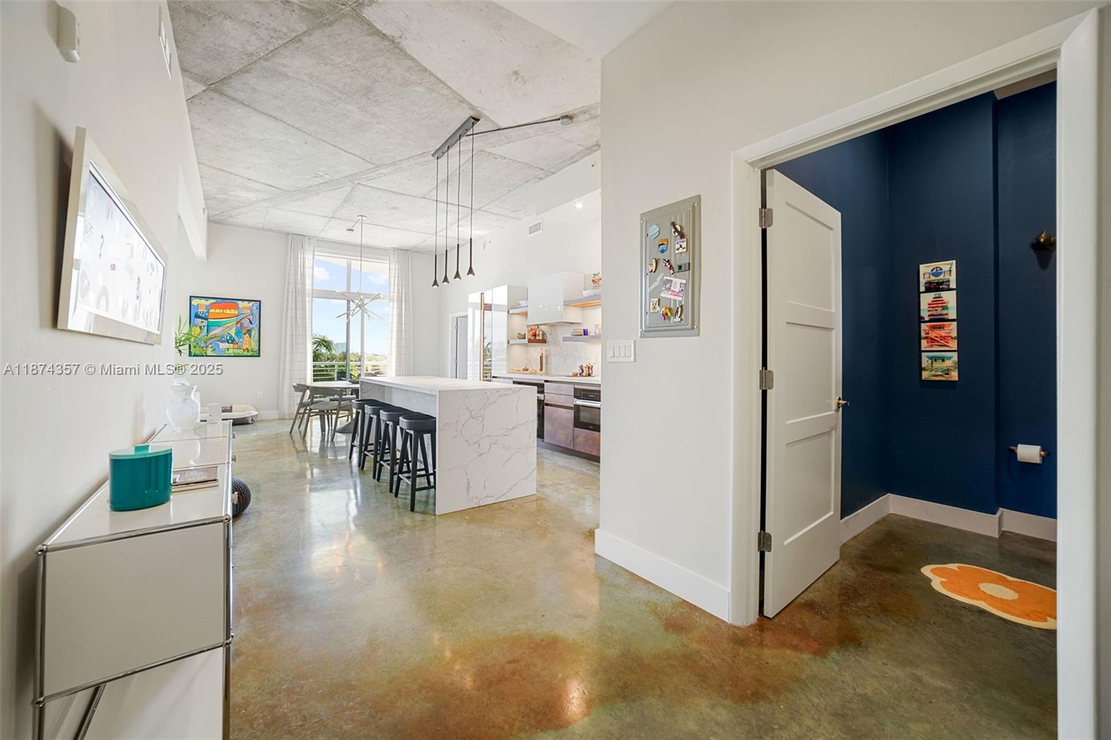 image The Meridian Condo16