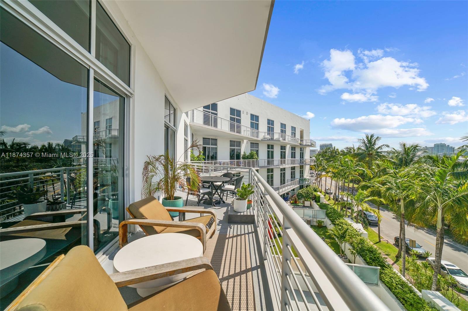 image The Meridian Condo31