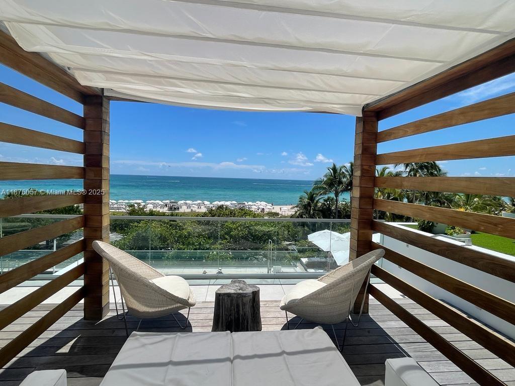 2301 Collins Ave #632