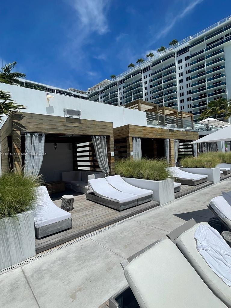 image Roney Palace Condo15