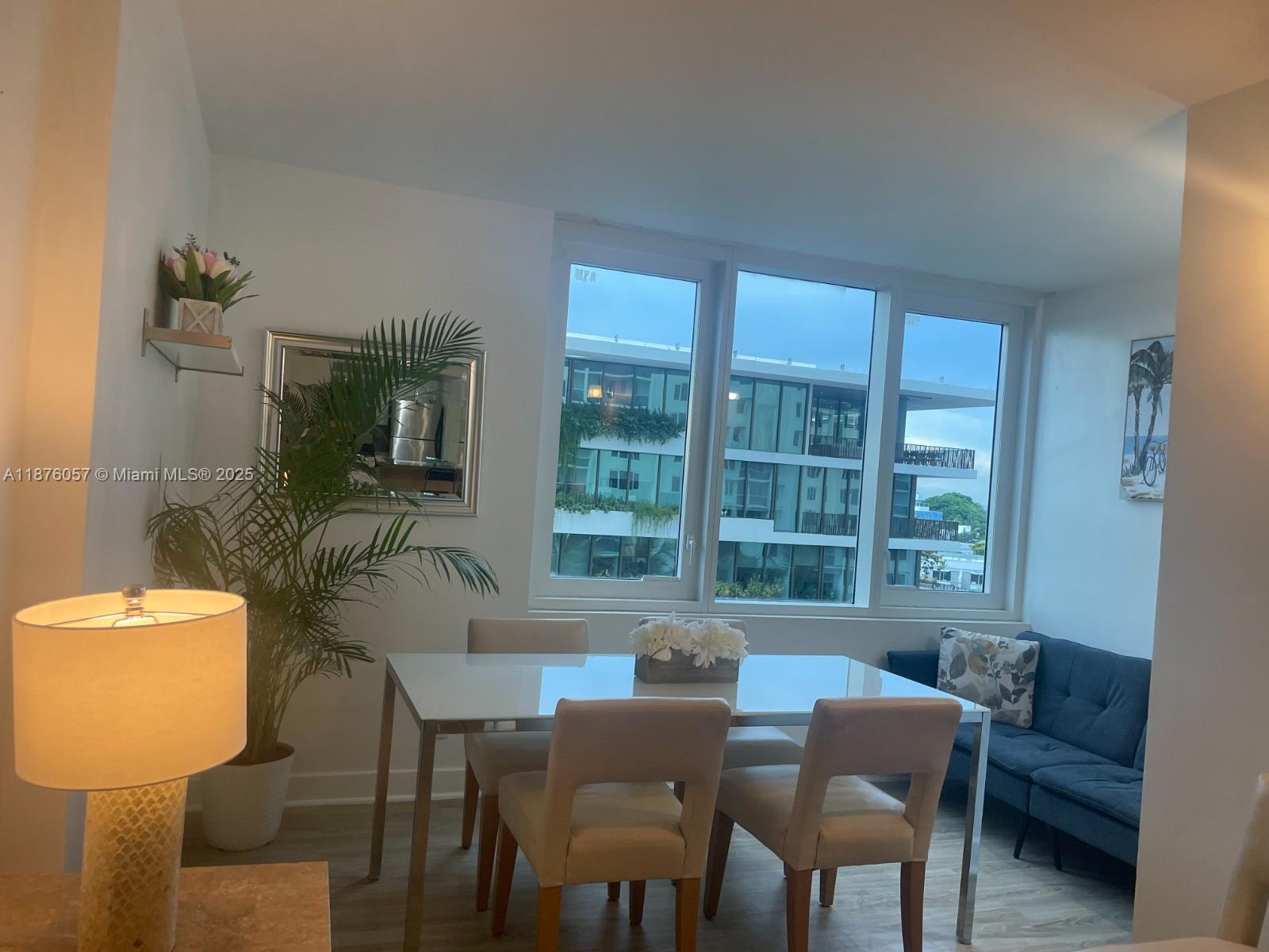 image Roney Palace Condo16