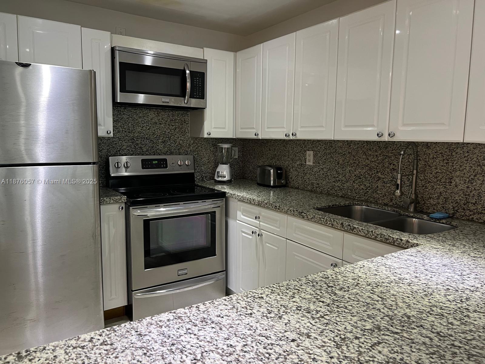 image Roney Palace Condo19