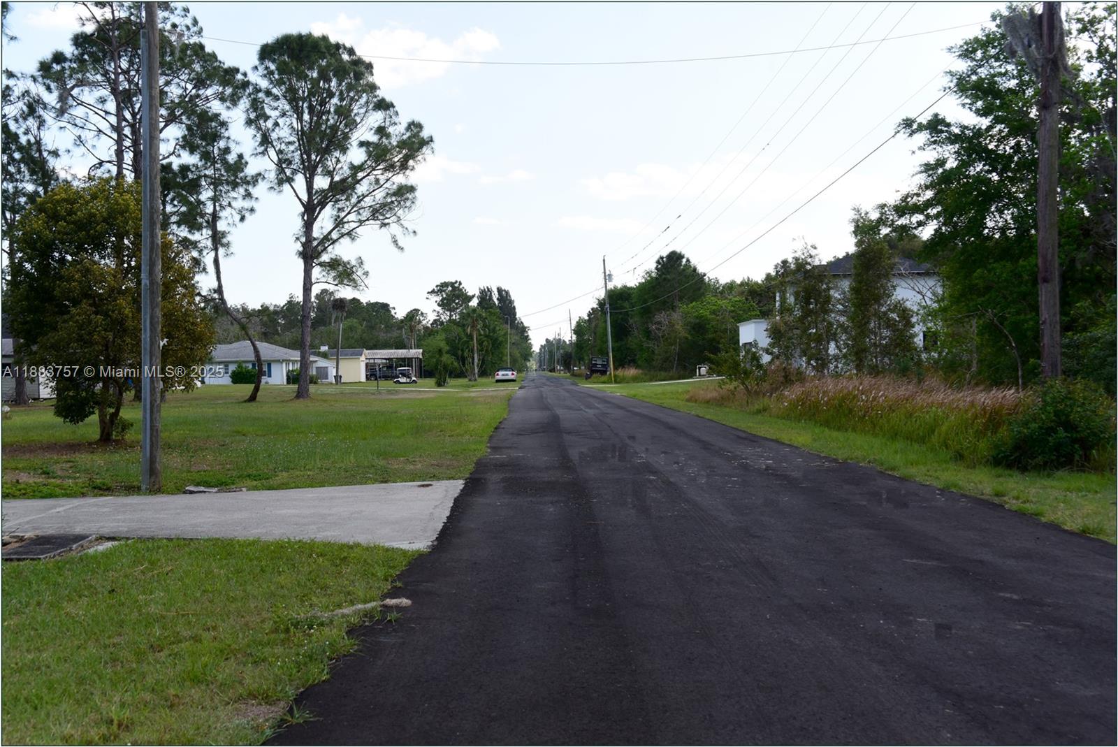 27 Lantana Dr, N Other, FL 33855